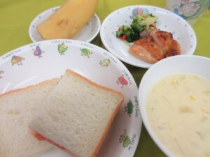 わくどき給食