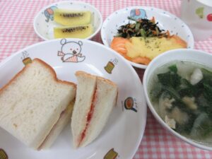 わくどき給食