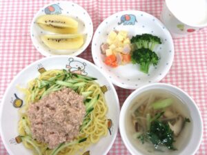 わくどき給食