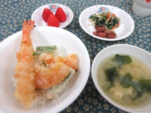 わくどき給食